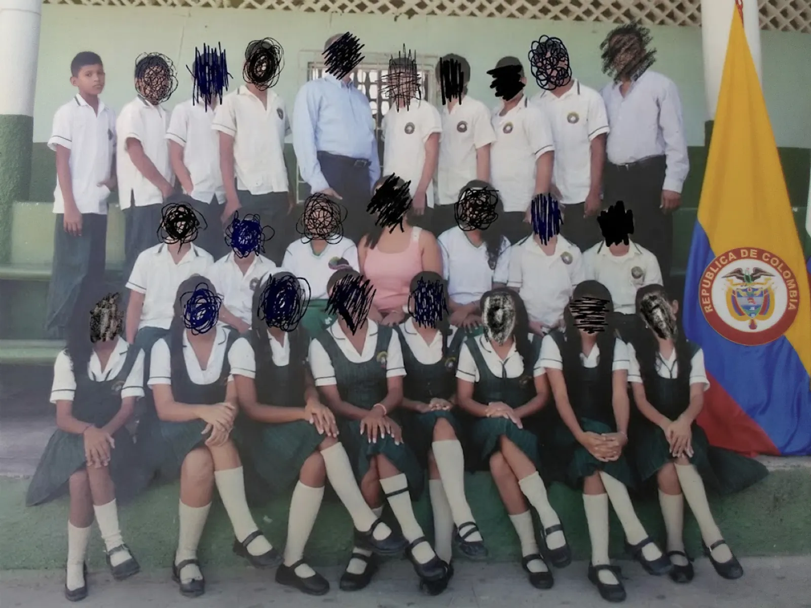 Yo de niño, en el uniforme del colegio
